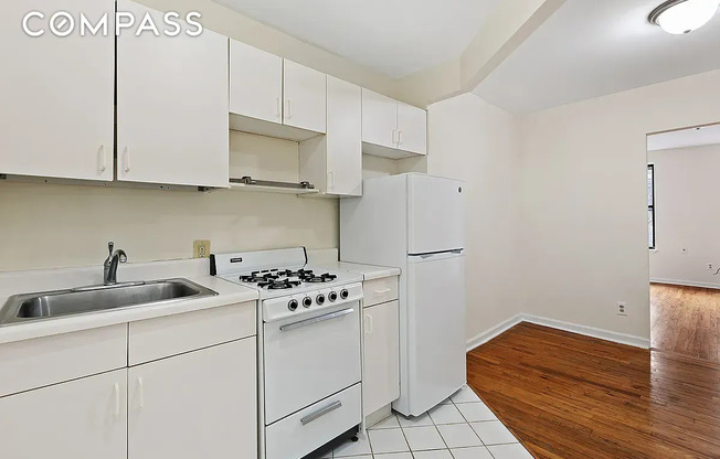 107 E 2 ST