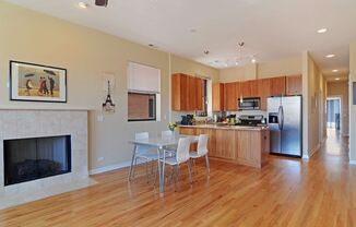 GIGANTIC WICKER PARK 2 AND 3 BEDROOM APARTMENTS