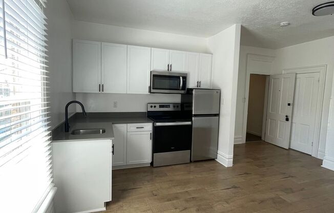 1 bed, 1 bath, $1,299, Unit 718 - 04