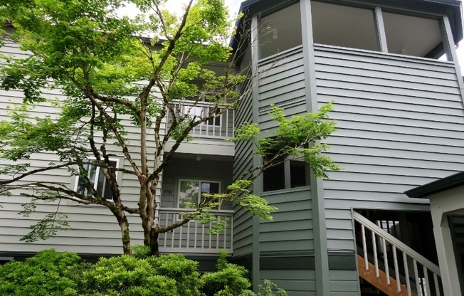 Beautiful Johns Landing Unit - Water/Sewer and Garbage included!