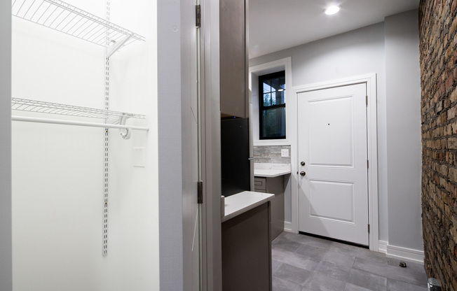 2 beds, 1 bath, 600 sqft, $2,550, Unit 6115-1st Floor