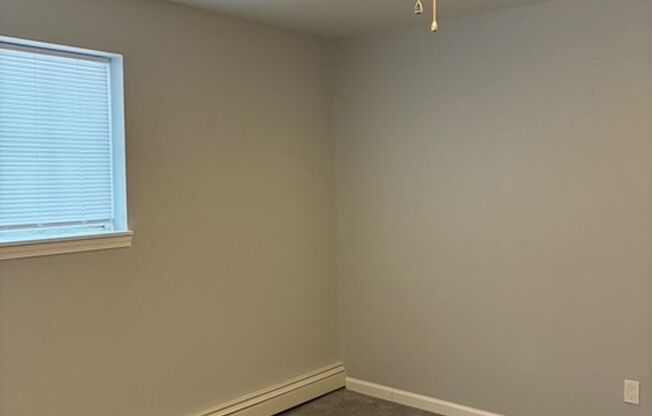 1 bed, 1 bath, 714 sqft, $1,025, Unit 304-102