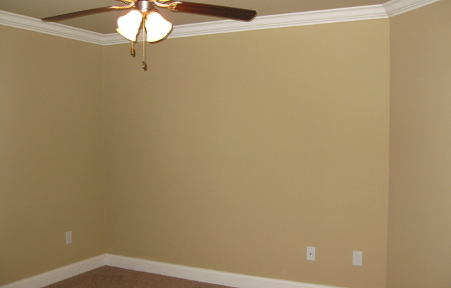 3 beds, 2.5 baths, 1,425 sqft, $1,425, Unit 116