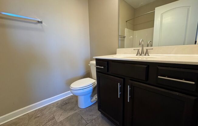 2 beds, 2 baths, 980 sqft, $975, Unit 222