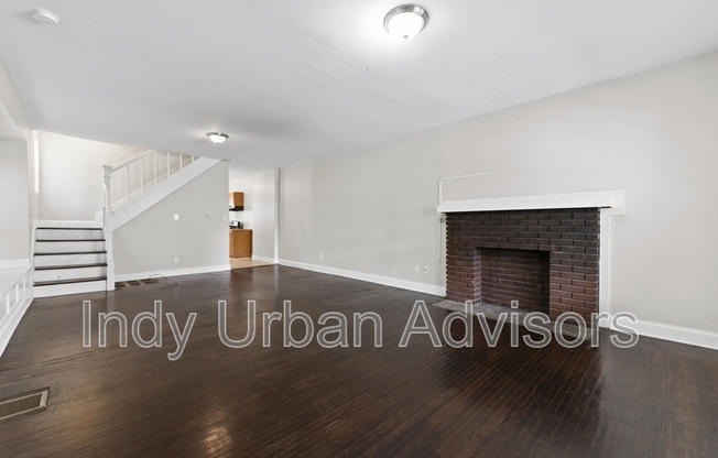 903 N OXFORD ST