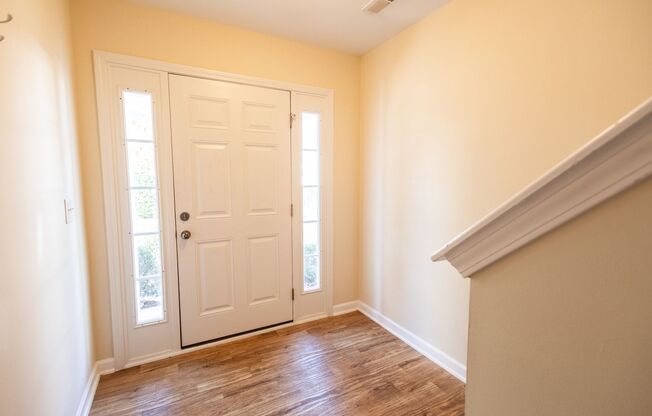 3 BR townhouse with garage