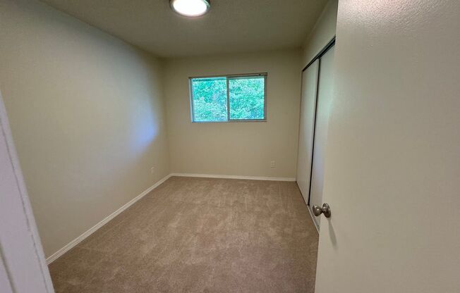 2 beds, 1 bath, 740 sqft, $1,500, Unit 304