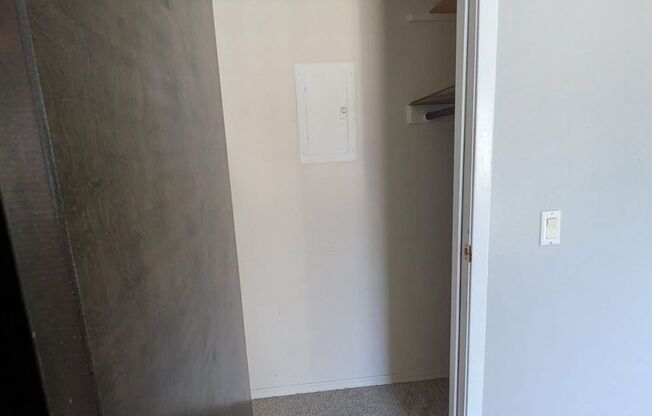 1725 N Iowa (York,NE)