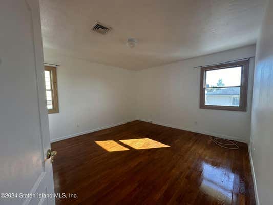 3 beds, 2 baths, 1,000 sqft, $2,800