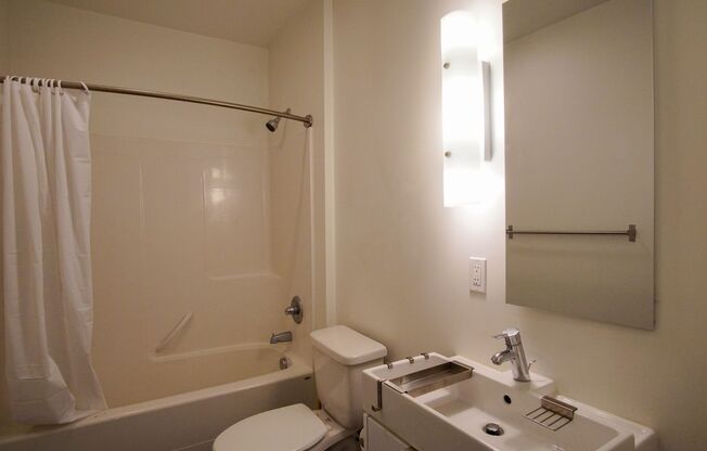 2 beds, 1 bath, $1,945, Unit 205