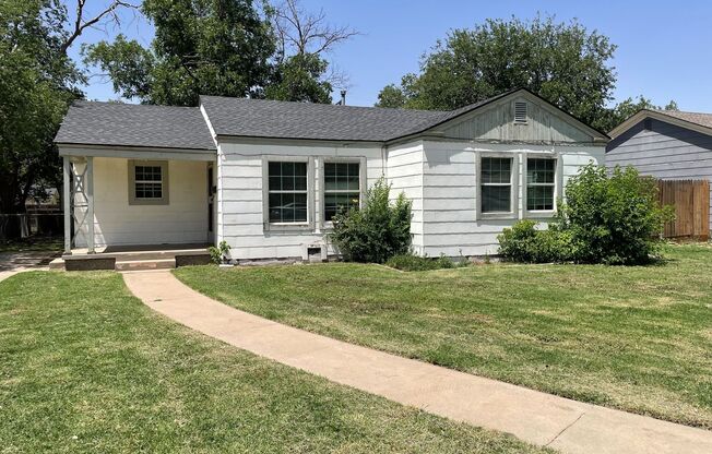 Eye-catching Home in Heart of Lubbock!- self showing