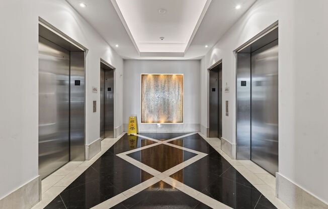 1 bed, 1 bath, 755 sqft, $2,550, Unit #426