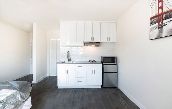 Studio, 1 bath, 126 sqft, $1,695, Unit 231