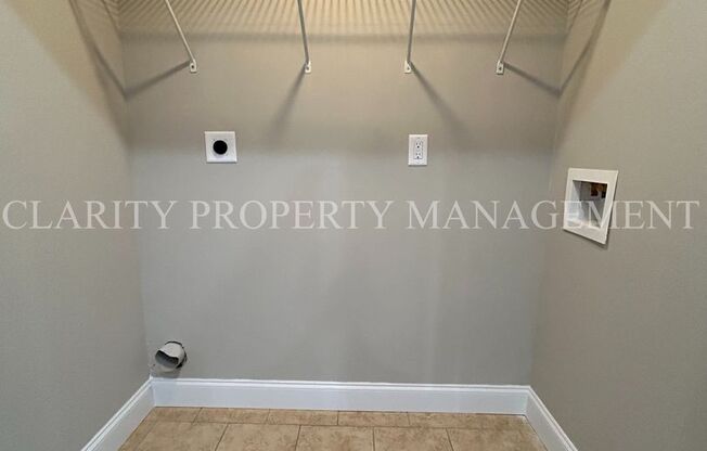 2 beds, 2.5 baths, $1,350, Unit Apt 1