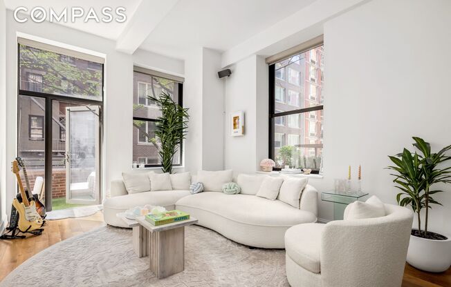 140 W 22 ST