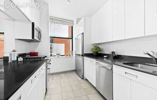 2 beds, 2 baths, 1,116 sqft, $7,400, Unit 722