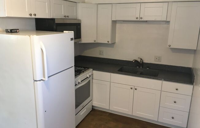 1 bed, 1 bath, $725, Unit 2