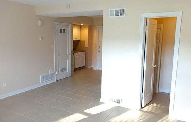 Studio, 1 bath, 394 sqft, $695, Unit 361N