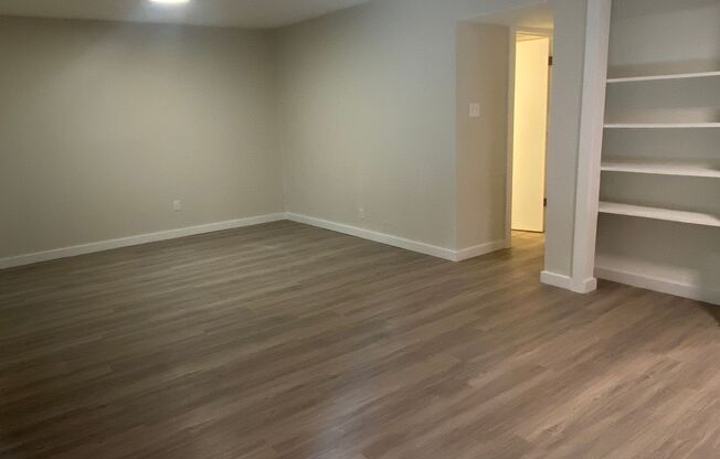 2 beds, 1 bath, 900 sqft, $1,550, Unit ELP2202-336
