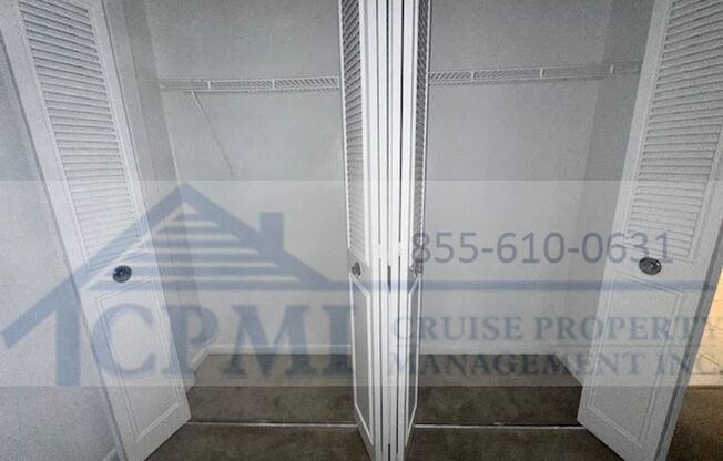 2 beds, 1 bath, 896 sqft, $1,950, Unit B304