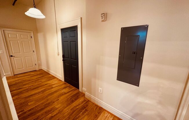 2 beds, 1.5 baths, 1,092 sqft, $1,525, Unit 700 Linden Ave Apt 208