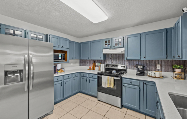 324 MONTGOMERY CT