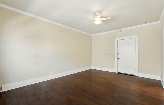 Remodeled Condo blocks form Beach & Downtown Long Beach!