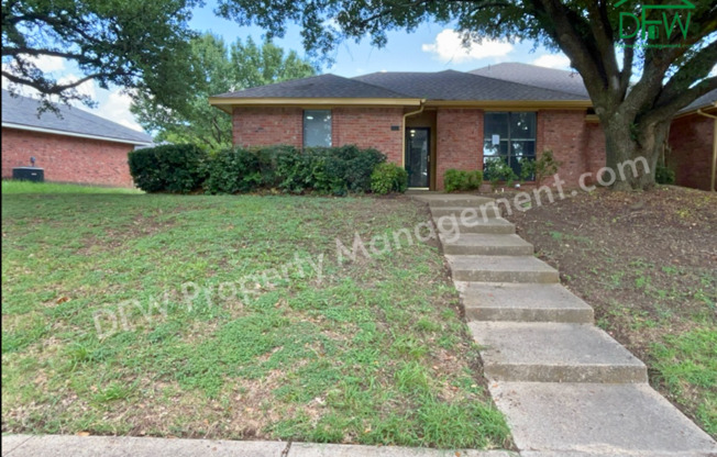 Charming 3-Bedroom Duplex with Modern Amenities in DeSoto, TX