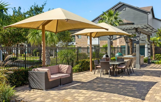 Avenues at Northpointe - Pool Side Loungers