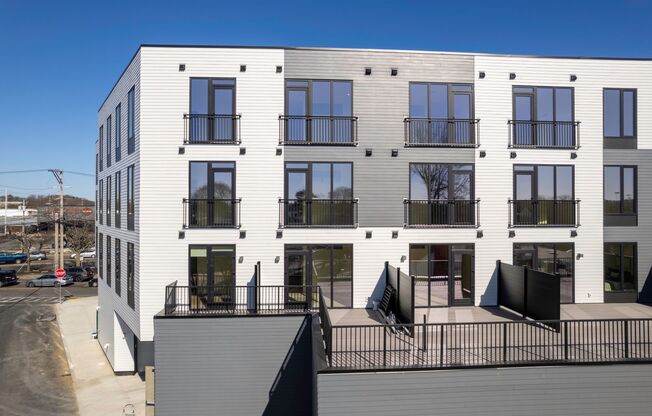 1 bed, 1 bath, 752 sqft, $2,650, Unit 308