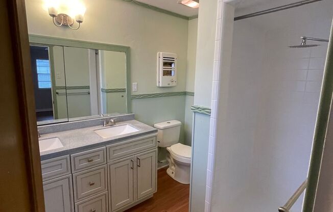 3 beds, 2 baths, $1,900