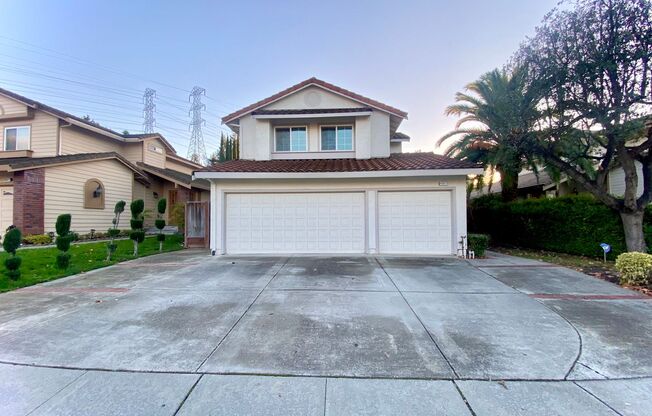 Gorgeous 4-bedroom Home Located in Cameron Hills Neighborhood of Fremont!