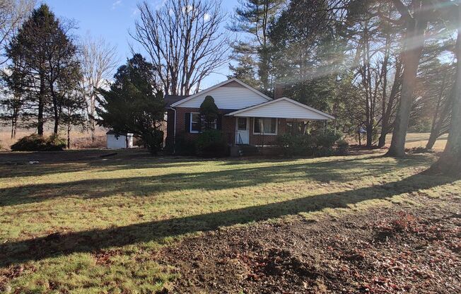 3 bedroom brock rancher with covered porch