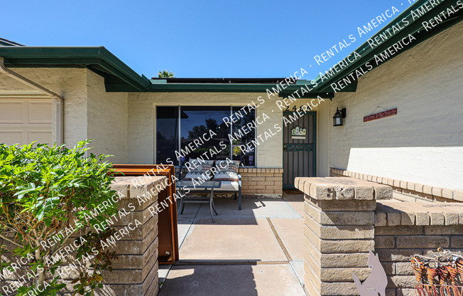 2466 W ONZA AVE