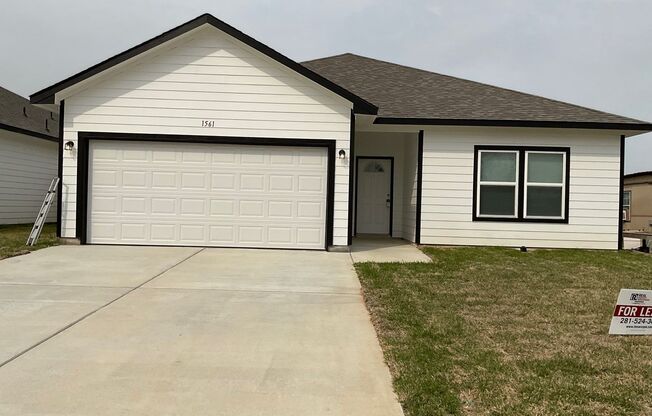 1561 County Rd 5728 **$750 OFF THE FIRST MONTH'S RENT MOVE-IN SPECIAL!**