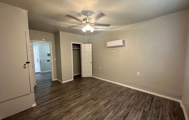 3 beds, 1 bath, $1,295