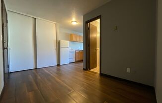 Studio, 1 bath, $950, Unit 2747214