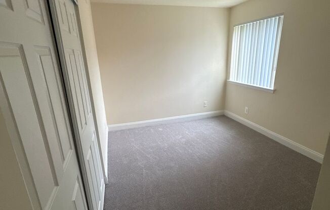 3 beds, 2 baths, 1,152 sqft, $2,300, Unit 14209 #301