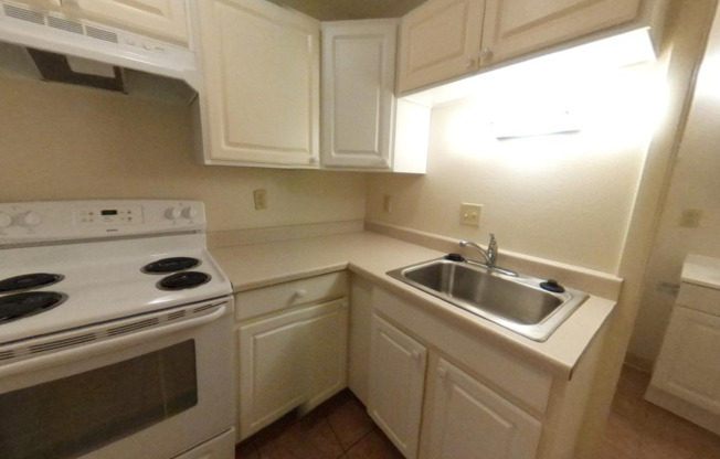 Studio, 1 bath, 311 sqft, $1,100, Unit 1110B