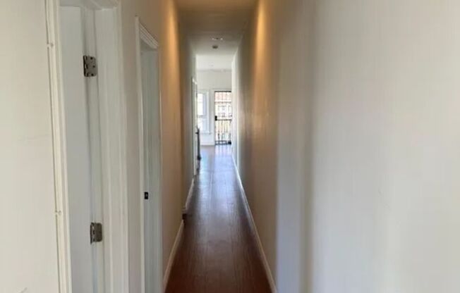 2744 S. Redondo Blvd  (Spacious 3-Bed, 1-Bath Apartment with Modern Amenities!)