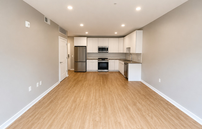 1 bed, 1 bath, 559 sqft, $2,675, Unit 417