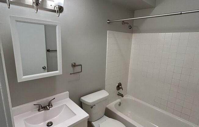 735 East 16th Street (New Town)