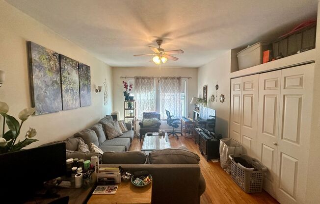1 bed, 1 bath, 850 sqft, $1,600, Unit 1948-13
