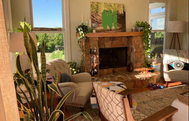 Turnkey Furnished Home on 5 Acres – Just Bring Your Suitcase!