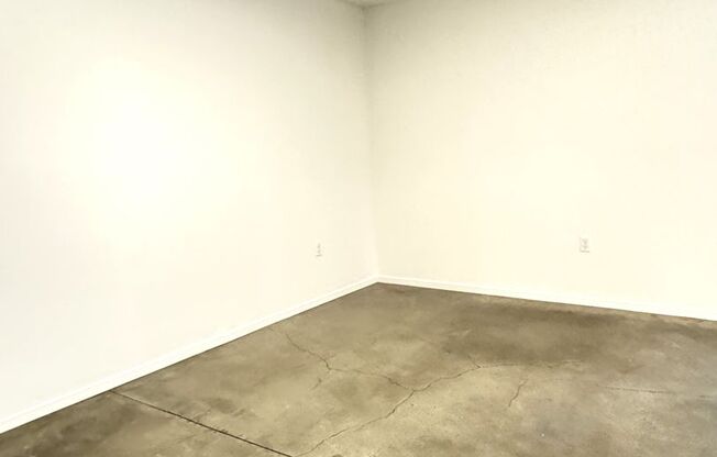1 bed, 1 bath, 696 sqft, $2,995, Unit 109