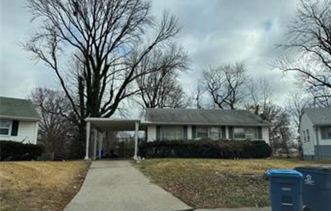 3 beds, 1 bath, 854 sqft, $1,350, Unit Prestwick Dr 10502