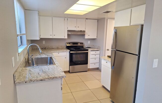 UNITED APARTMENTS (LAKEVIEW)