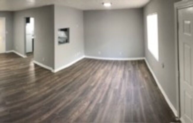 Newly Remodeled 2Bed/2.5Bath Townhome For Lease in Austell