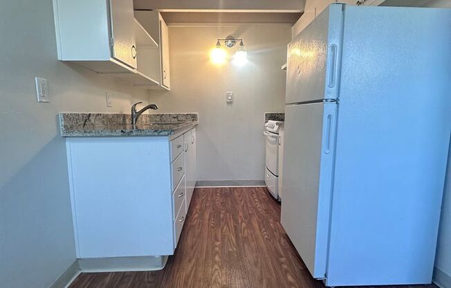 1 bed, 1 bath, 650 sqft, $2,200, Unit 17