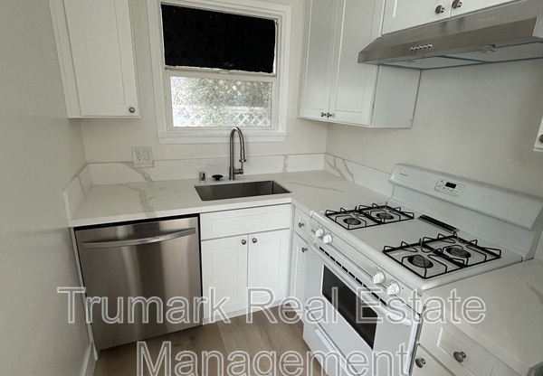 49 S GRAND OAKS